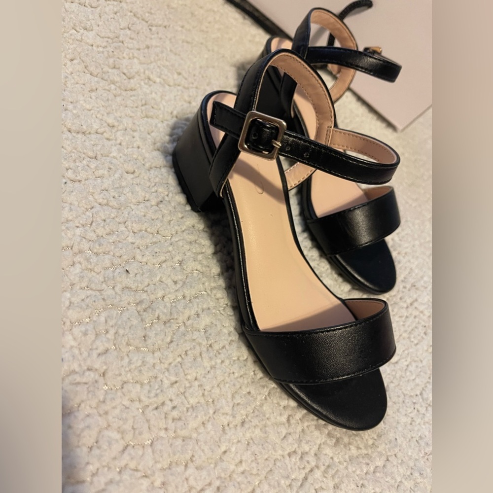 Toddler girl Aldo shoes size 11, Black